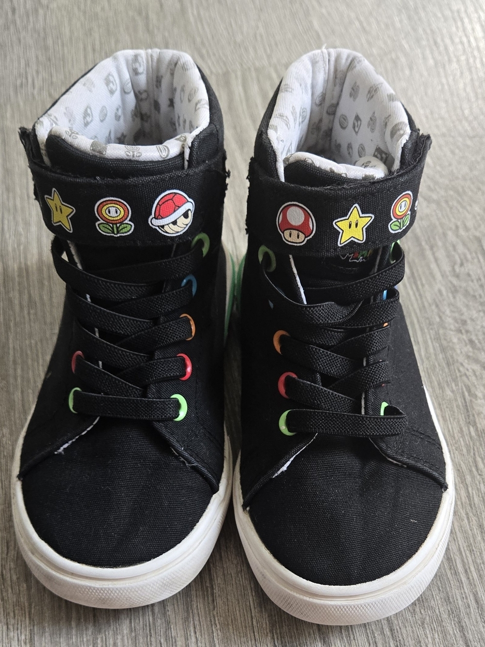 Super MARIO High-Top Sneakers